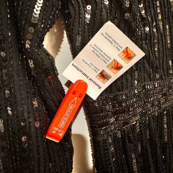 Mac Duggal sequined V neck illusion sleeve A line Gown Size 2 NWT 4977 - Picture 9 of 14